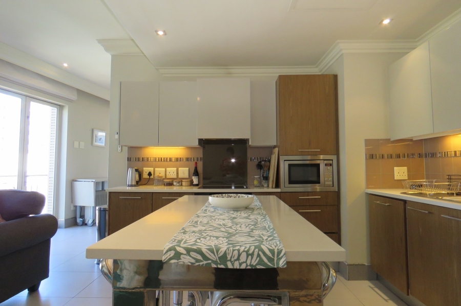 To Let 1 Bedroom Property for Rent in Green Point Western Cape